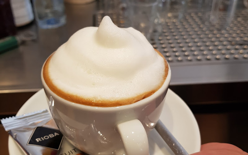 Café & Bar Lavi
