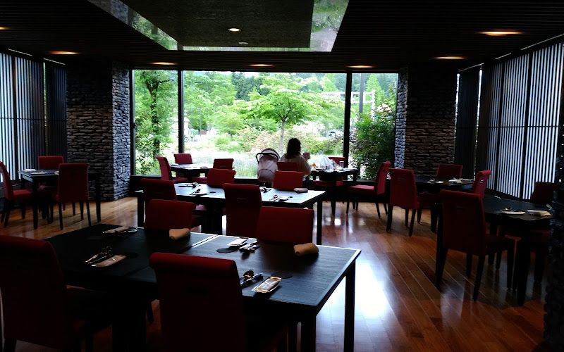 レストランはくちょう