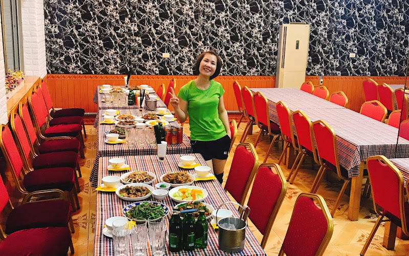 Thiều Nam Restaurant Golfer