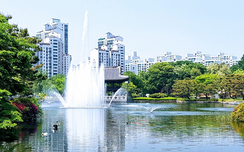 돌마각(突馬閣)