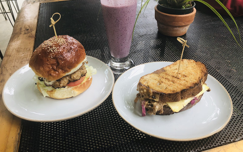 Set Sail Pai Café