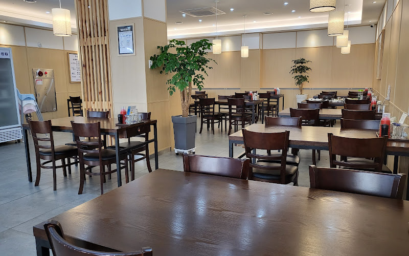 Usami Sliced Raw Fish Restaurant