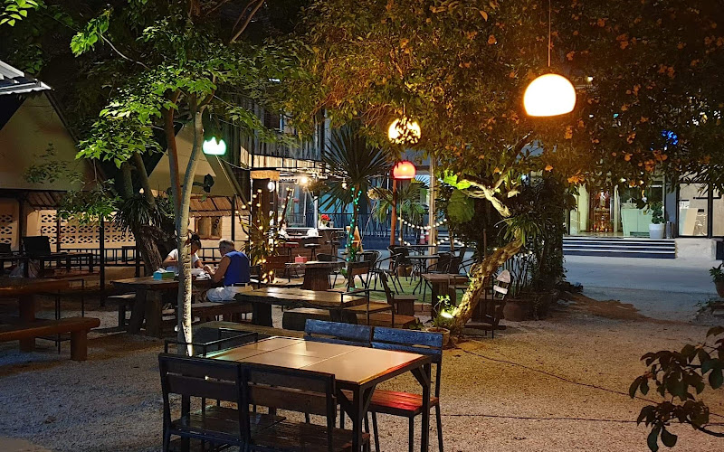 ร้านอาหารมิสเตอร์โนวา Mr. NOVA RESTAURANT