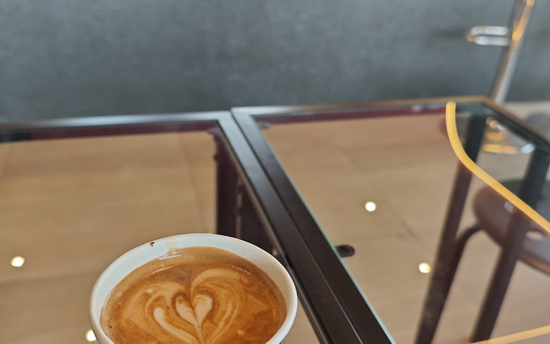 UPPER CUP COFFEE & ROASTERY