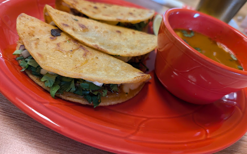 Antojitos La Monarca