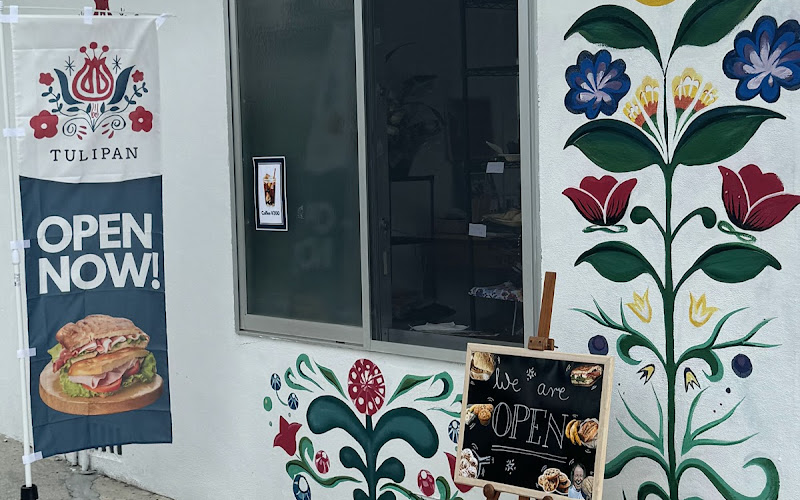 Tulipan Cafe/Bakery (トゥリパン)