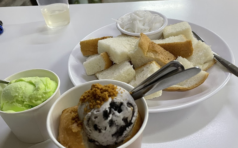 เพื่อน นมสด Peuan Nom Sod