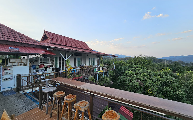 บ้านสวนภูตะวัน โหล่งขอด พร้าว PhuTawan Homestay