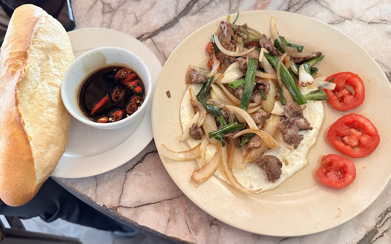 Trung Tá Coffee & Restaurant
