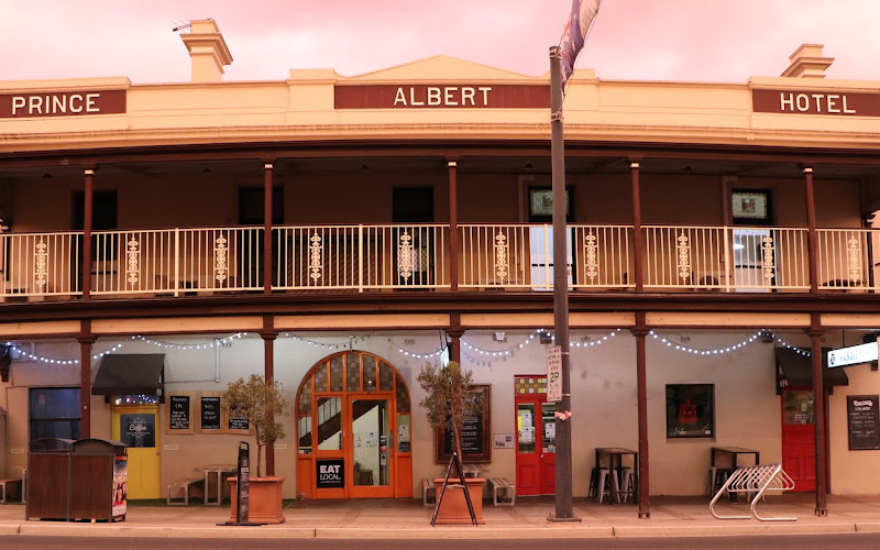 Prince Albert Hotel