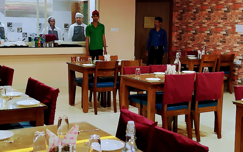 Spice Land Restaurant & Banquet