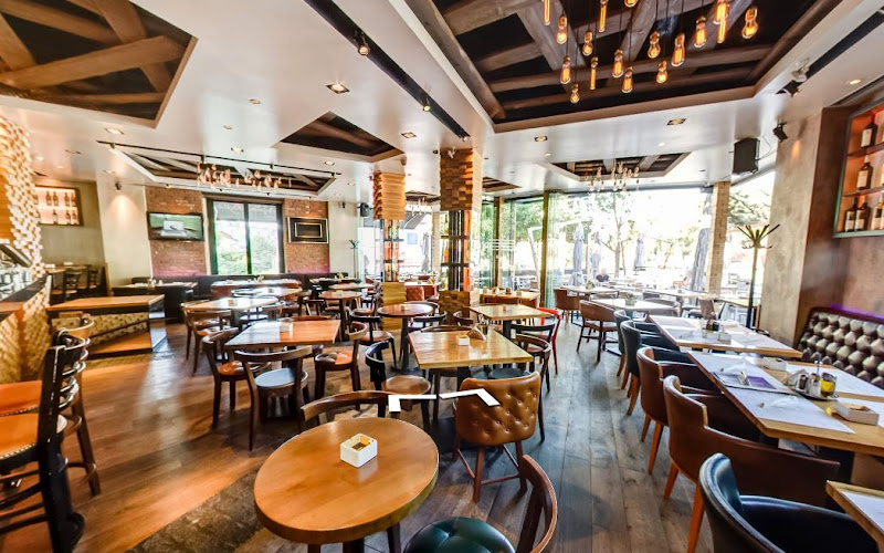 Voulez-Vous Restaurant