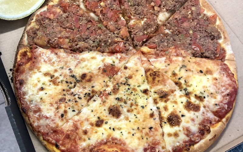 Munoosh Hut - Lebanese Pizzeria