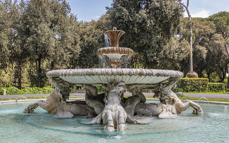 Fountain of the Seahorses