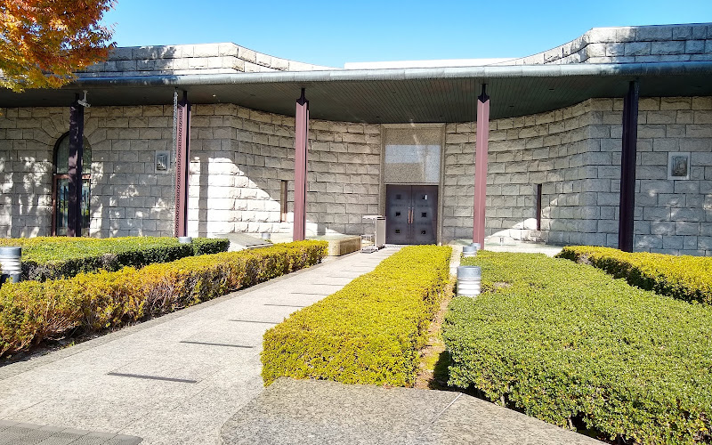 Menard Art Museum