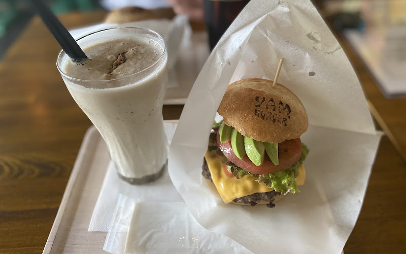 ヤンバーガー石垣島（YAMBURGER.ISHIGAKI）
