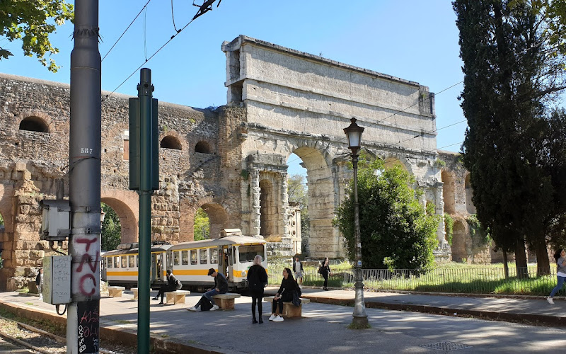 マッジョーレ門