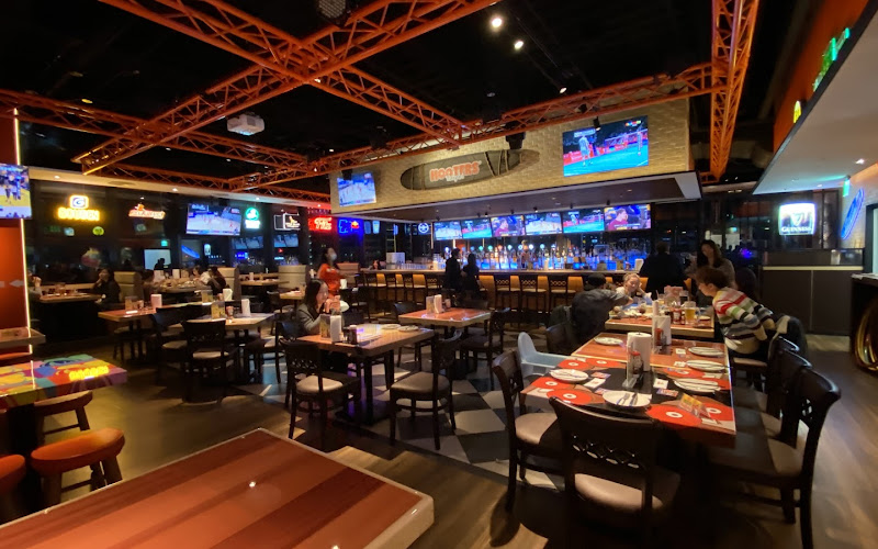 HOOTERS美式餐庁 信義店