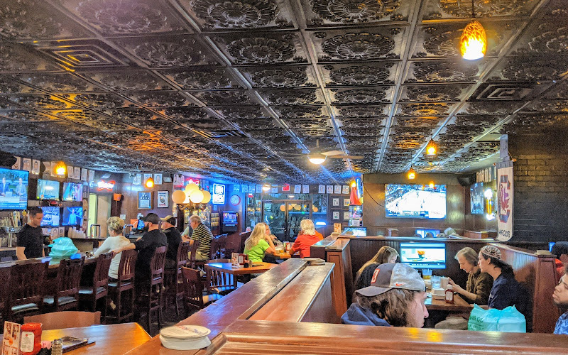 Dagwood's Deli & Sports Bar