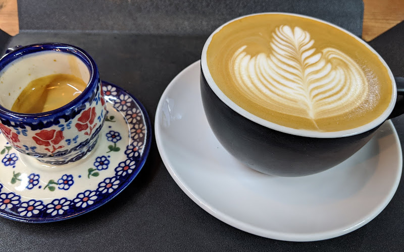 205 커피로스터즈