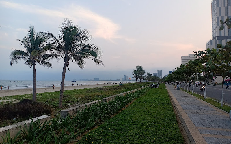 Hoang Sa Beach
