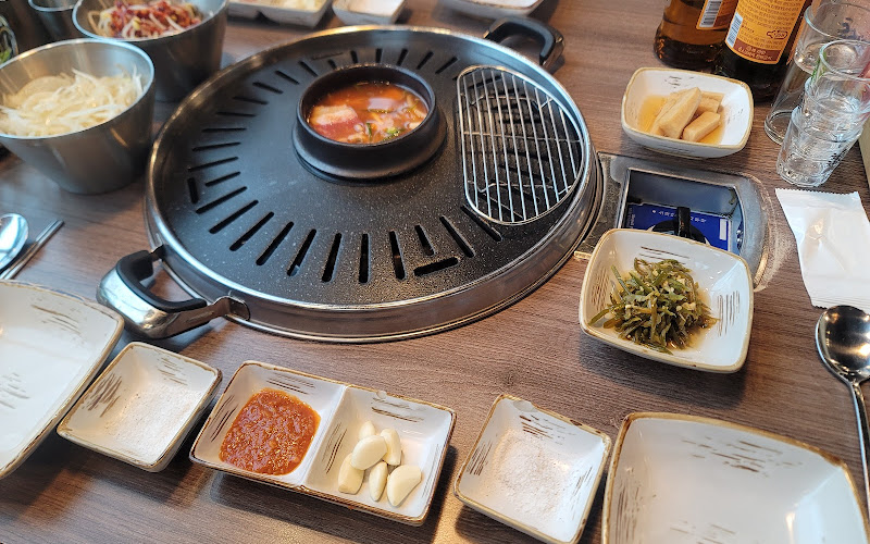 꽃담우정육식당봉화산직영점