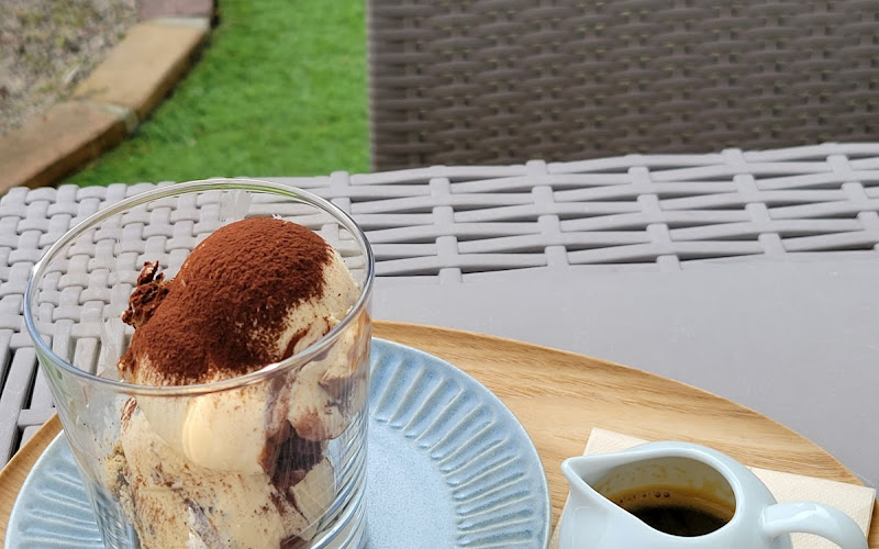 iiiro gelato イイイロジェラート