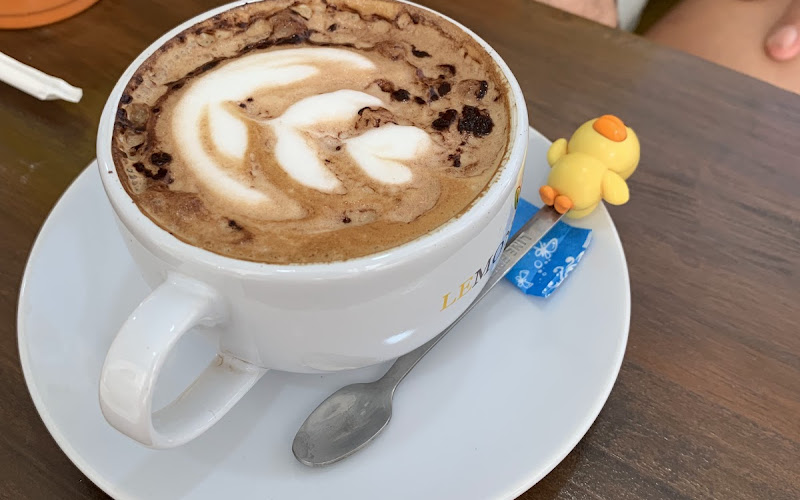 Lemone Cafe & Resort บ้านไร่