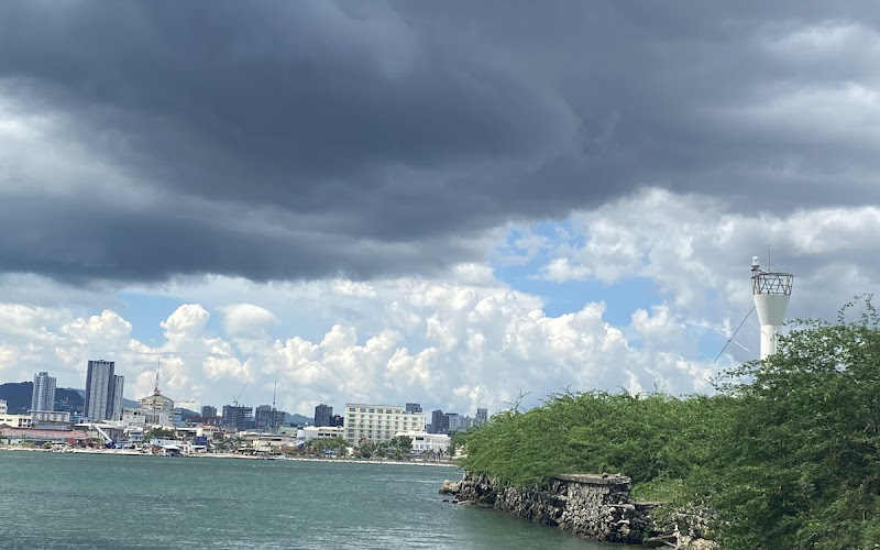 Lighthouse Shell Island