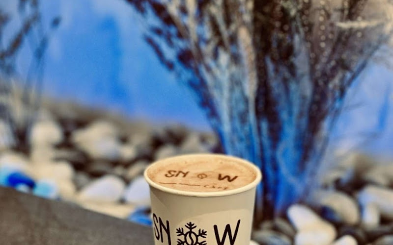 Snow cafe