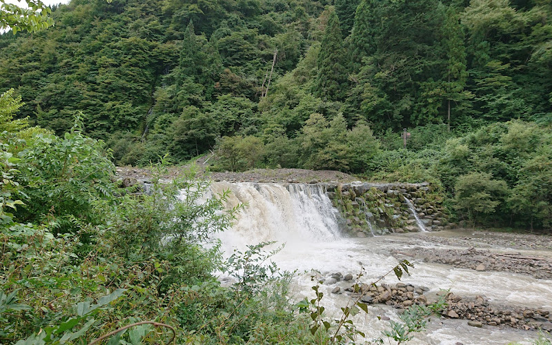 しのぶ砂防堰堤