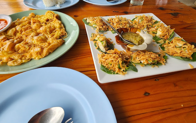 ร้านยกซดซีฟู้ด สามร้อยยอด