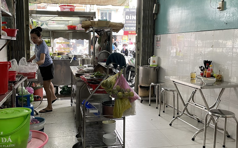 Quán Hủ Tíu Hùng Chẩy