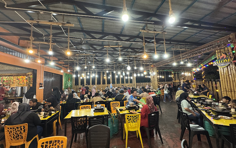Saloma Steamboat & Grill Tambun
