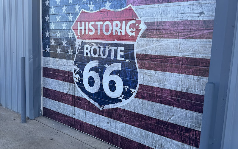 Brown’s Grill Food Truck (indoor seating)