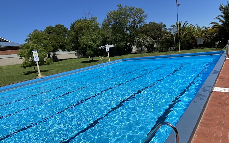 Rutherglen Swimming Pool