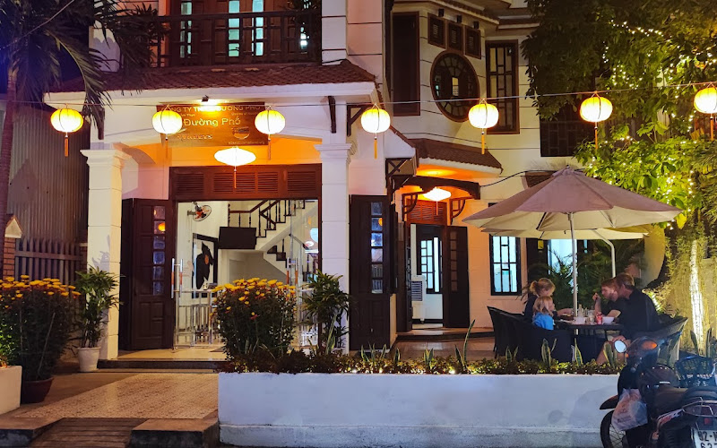 NOODLE House by STREETS