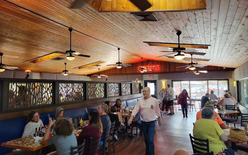 Cracker's Bar, Grill and Tiki