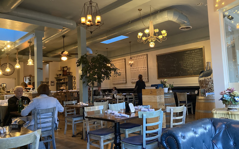 COMPAGNON Wine Bistro