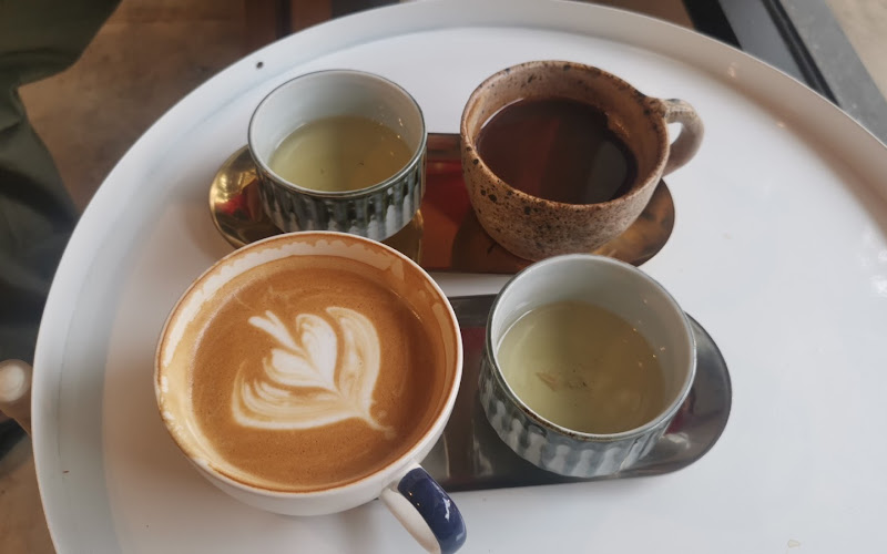 インワードリー カフェ