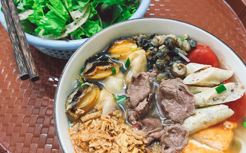 Bún ốc Pháp Vân - Kiều Nhi