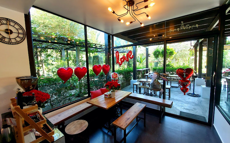 CHARIN​ CAFÉ​ PHANGNGA