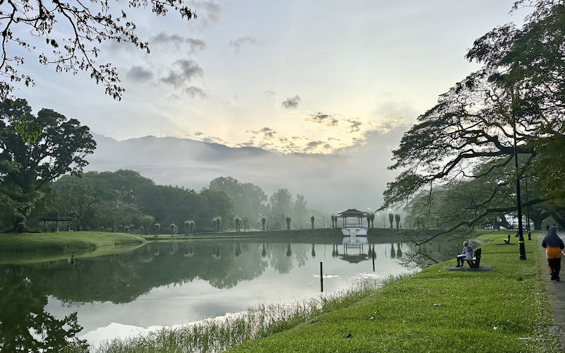 Taiping Lake Chinese Bridge