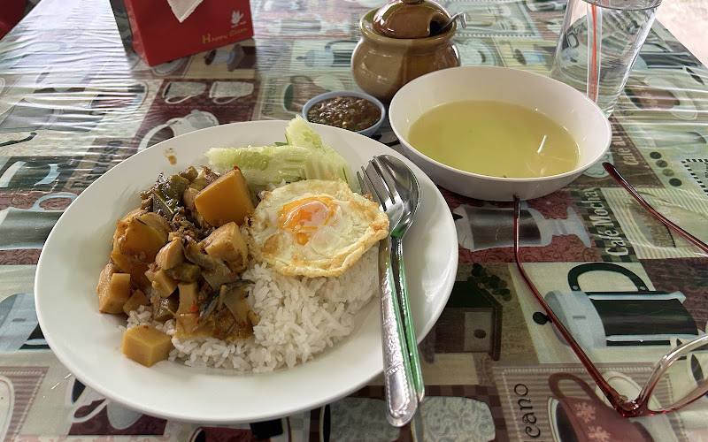 ข้าวแกงหาดใหญ่ สาขา4 สันโค้งหลวง