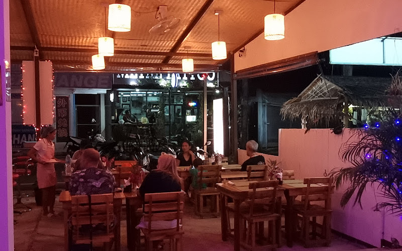 R & B Bar & Grill