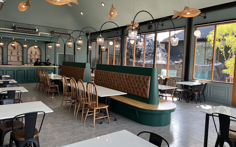 Willow Cafe and Restaurant