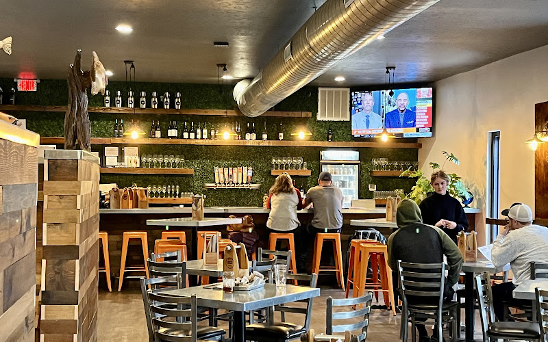 Palooza Basecamp & Eatery