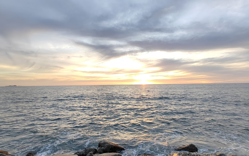 Tanjung Aru Beach Seaview, Kota Kinabalu, Sabah.