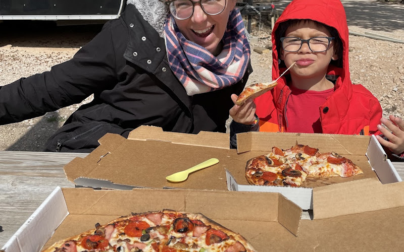 Hot Mess Pizza & Grill