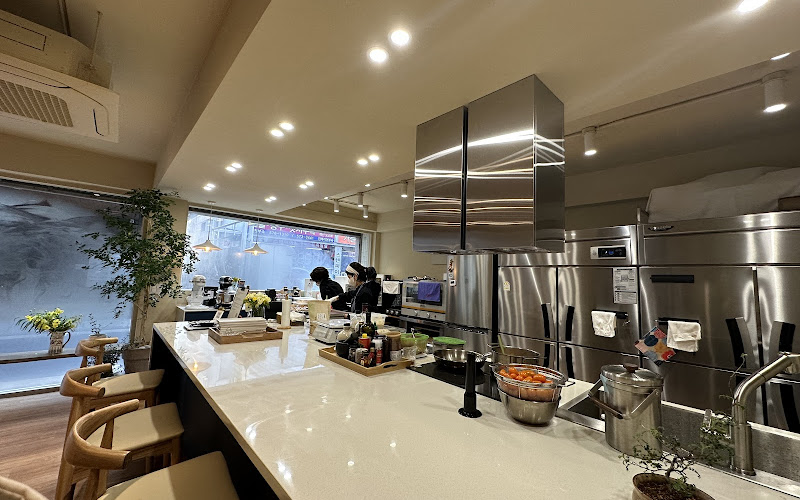 홀썸 (WHOLESOME : FARM TO TABLE)